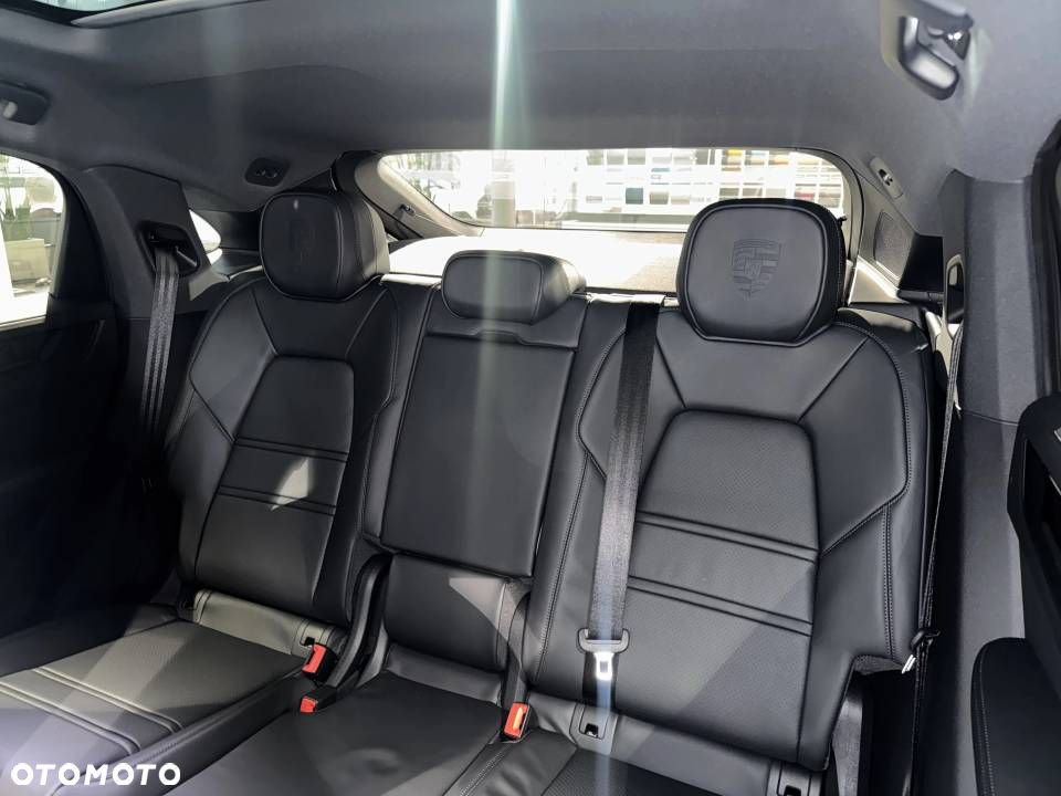 Porsche Cayenne S E-Hybrid PHEV Black Edition - 14