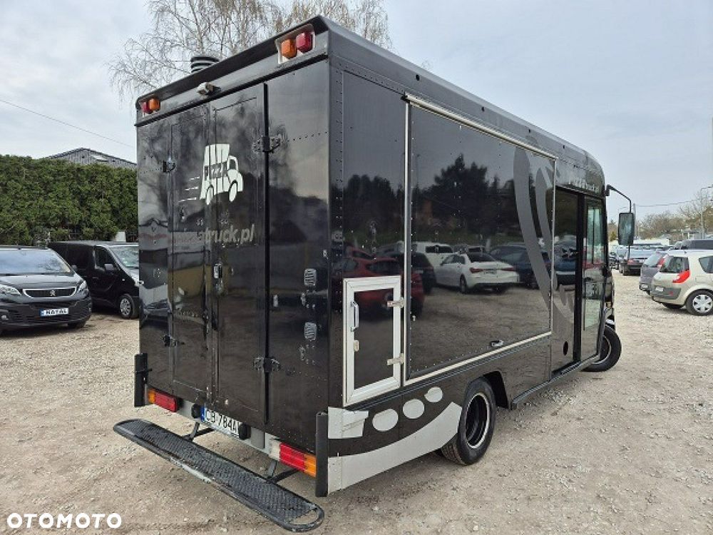 Mercedes-Benz 609 - 2