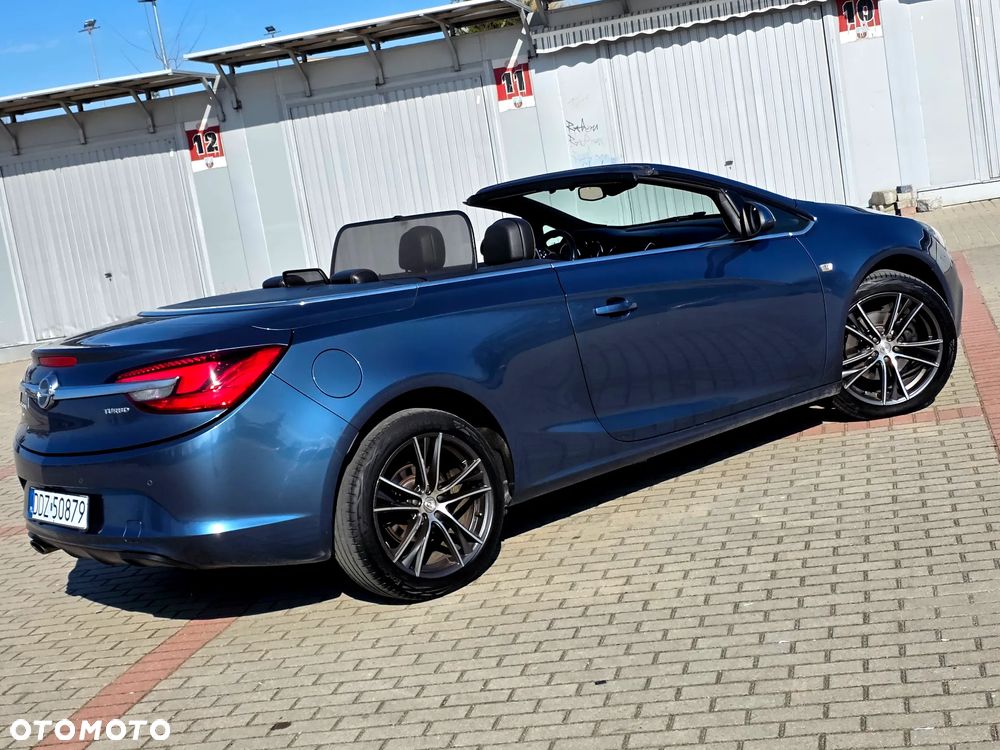 Opel Astra 2.0 T Cosmo - 4