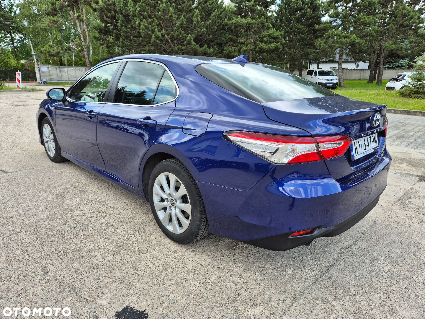 Toyota Camry - 6