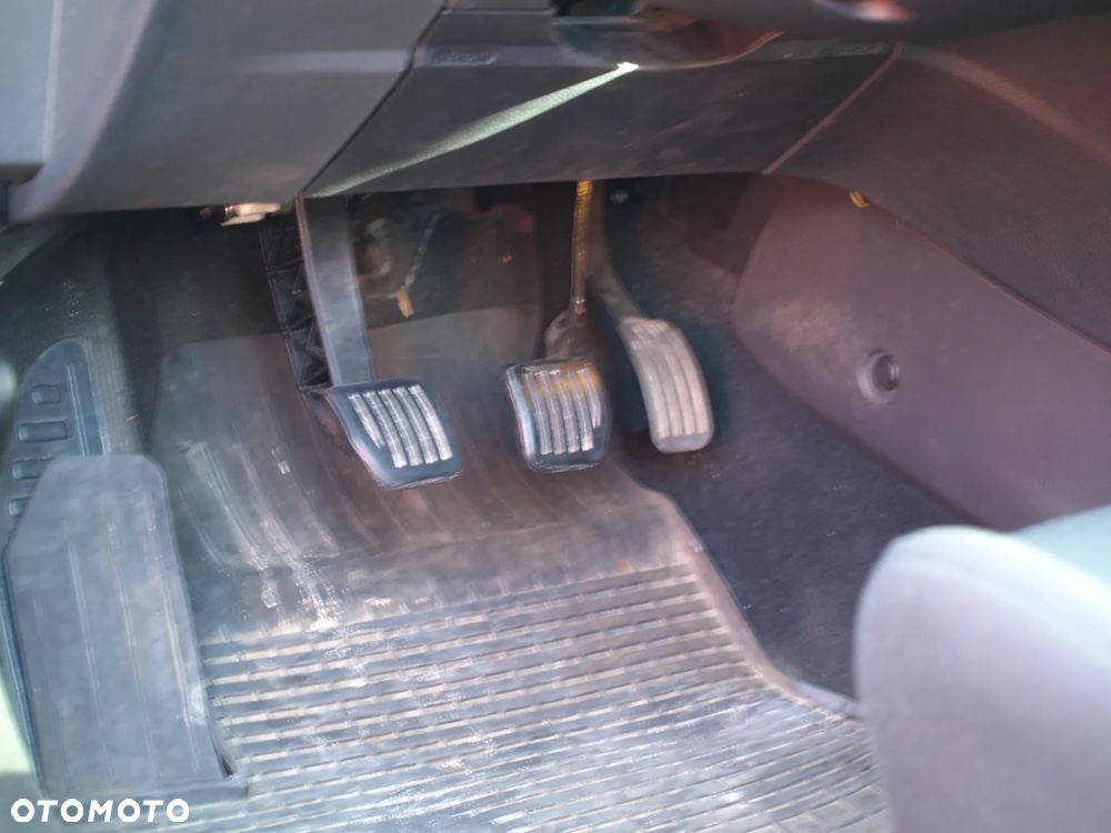 Ford Mondeo - 9