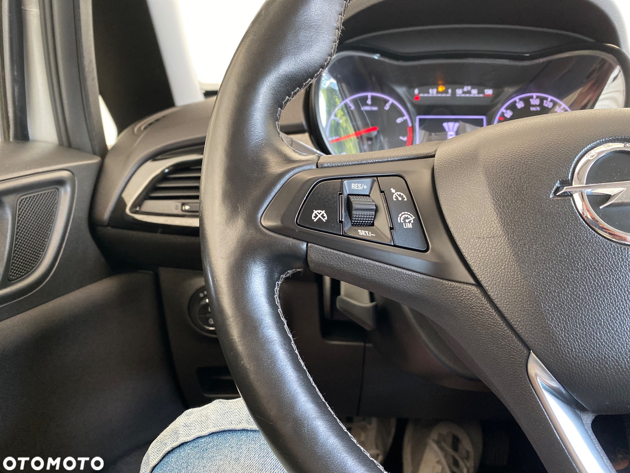 Opel Corsa 1.4 T Cosmo S&S - 20