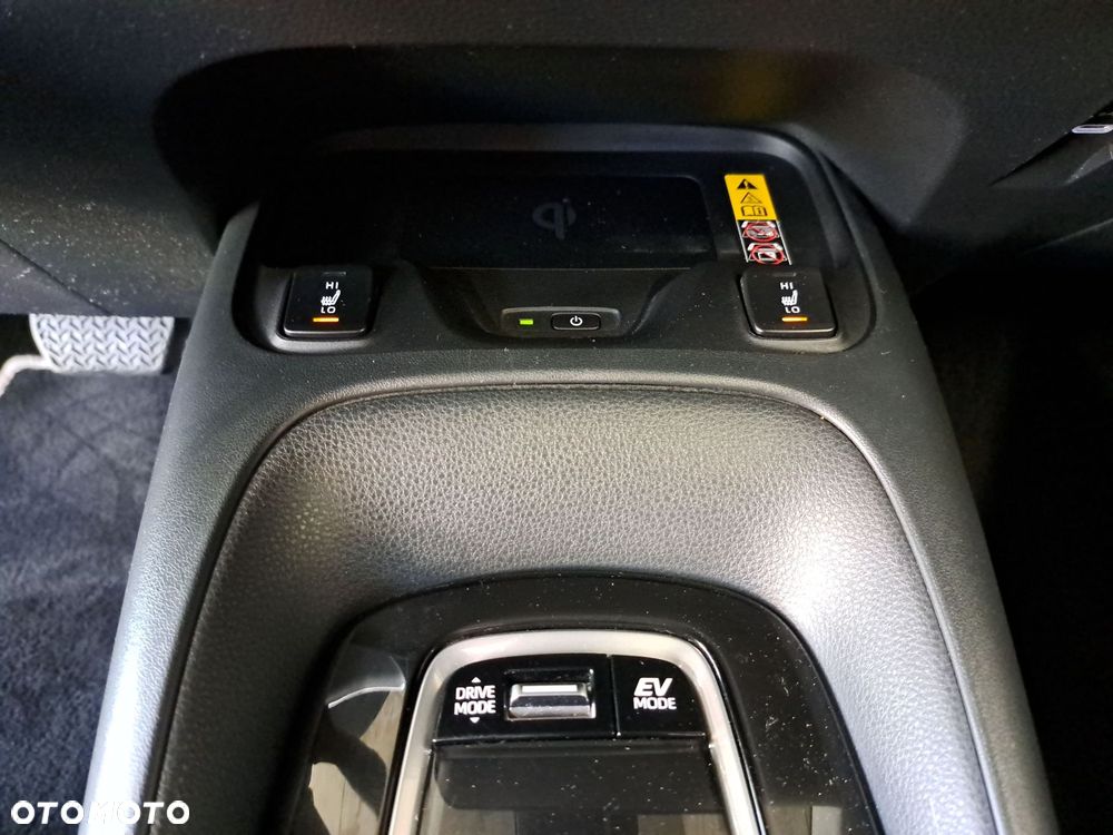 Toyota Corolla 1.8 Hybrid Comfort - 28