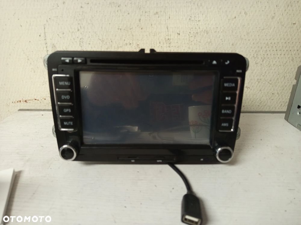 RADIO FABRYCZNE VOLKSWAGEN PASSAT B6 - 1