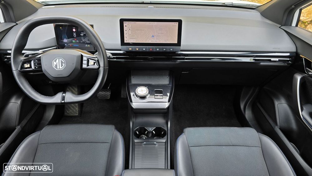 MG MG4 64 kWh Luxury - 10