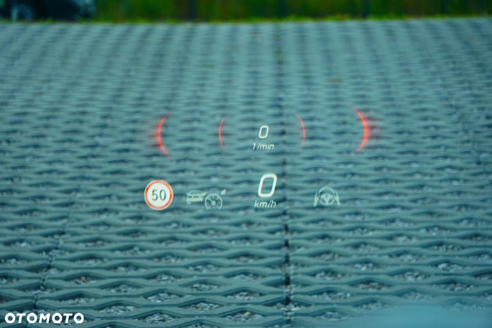 Mercedes-Benz Klasa C 300 mHEV 4-Matic AMG - 41