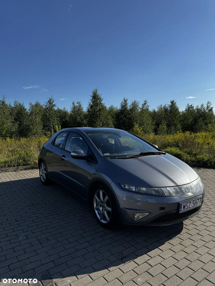 Honda Civic 1.8 Executive - 17
