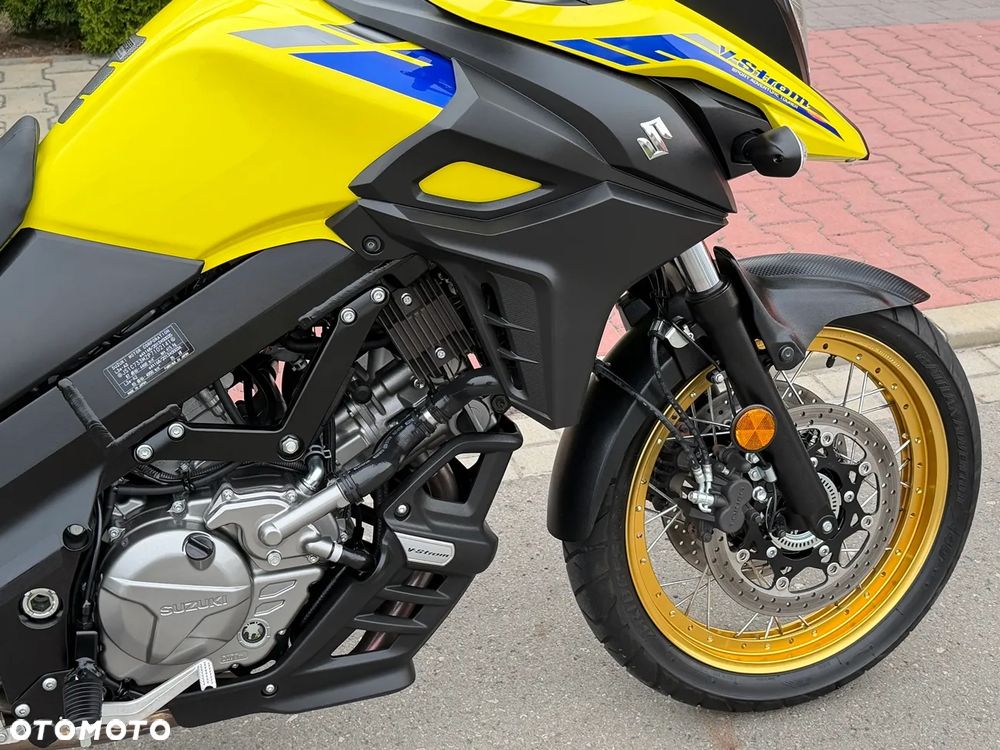 Suzuki V-STROM - 12