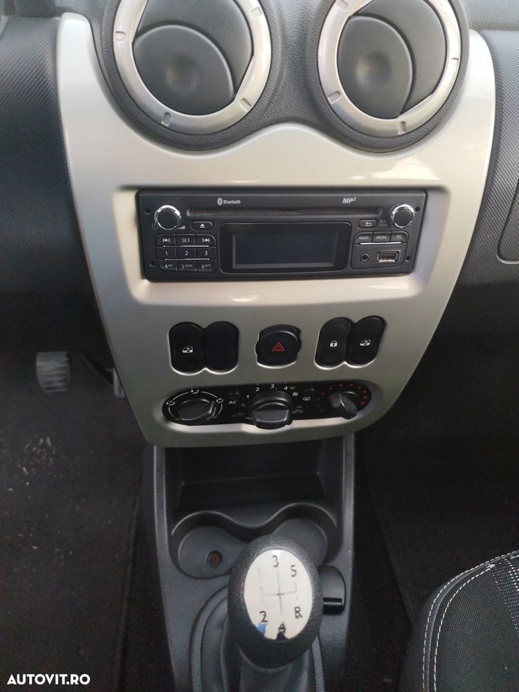 Dacia Sandero - 9