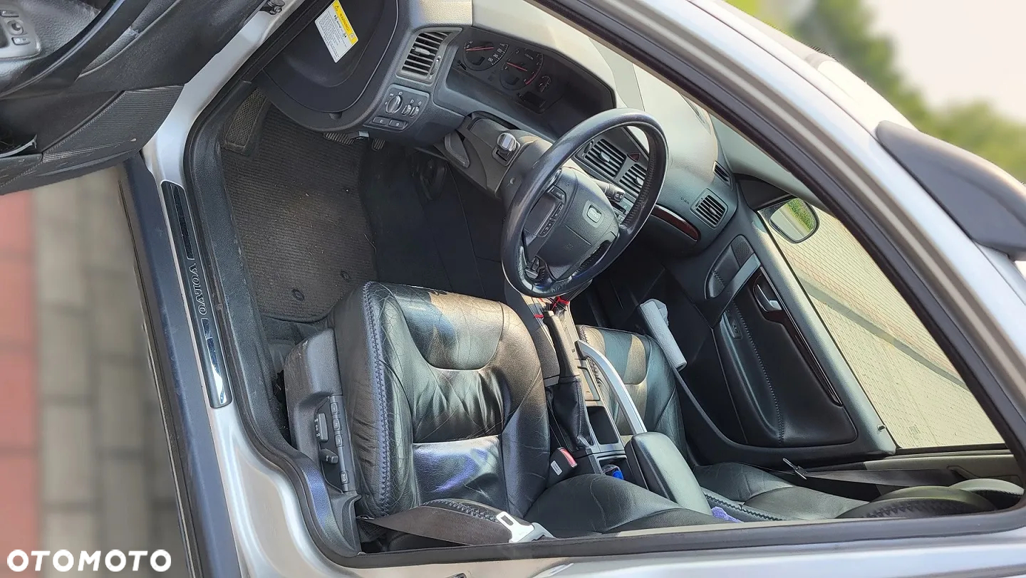 Volvo XC 70 - 4