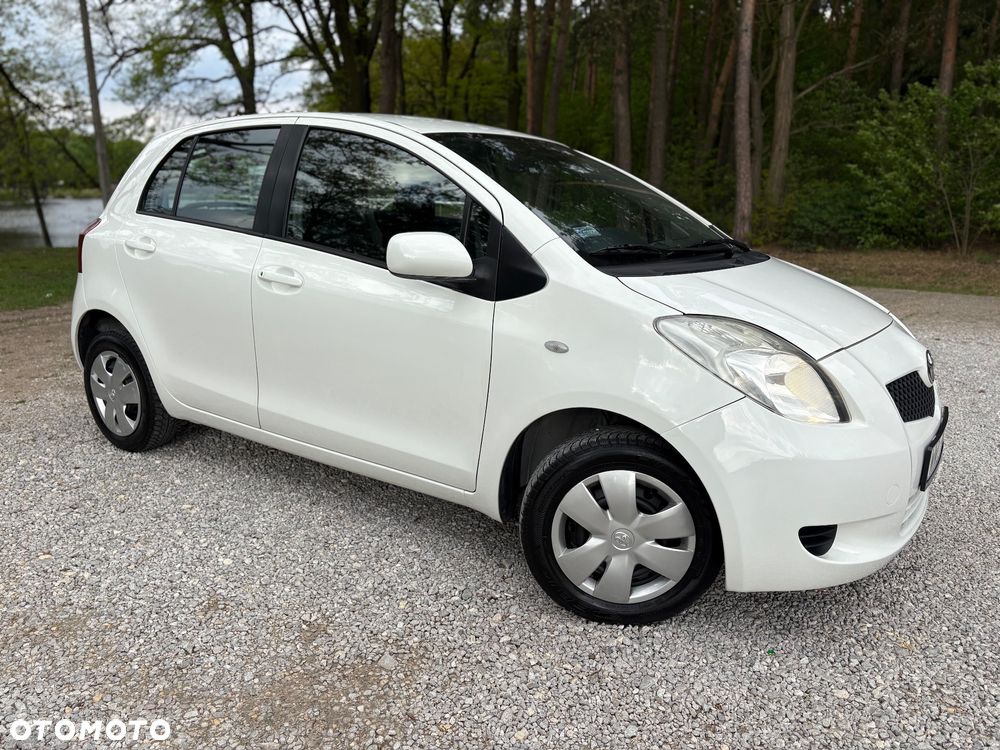 Toyota Yaris 1.0 Luna A/C - 2
