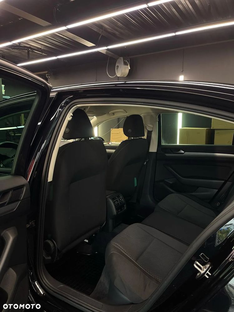 Volkswagen Passat 1.6 TDI BMT Comfortline - 7