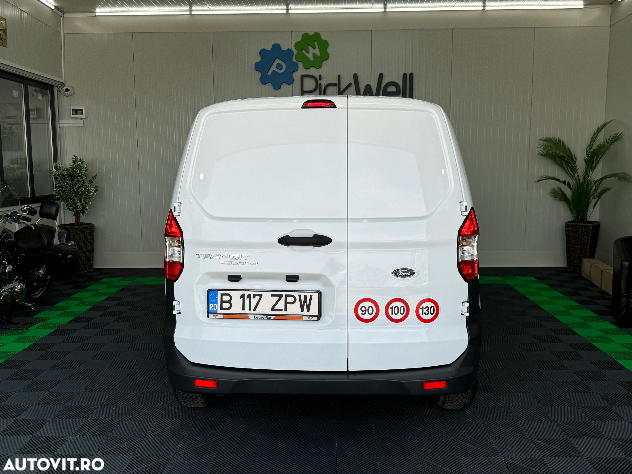 Ford Courier - 5