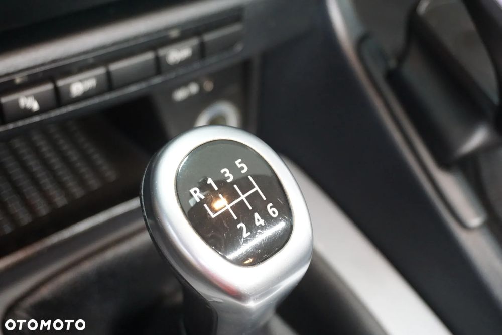 BMW X1 sDrive16d xLine - 32