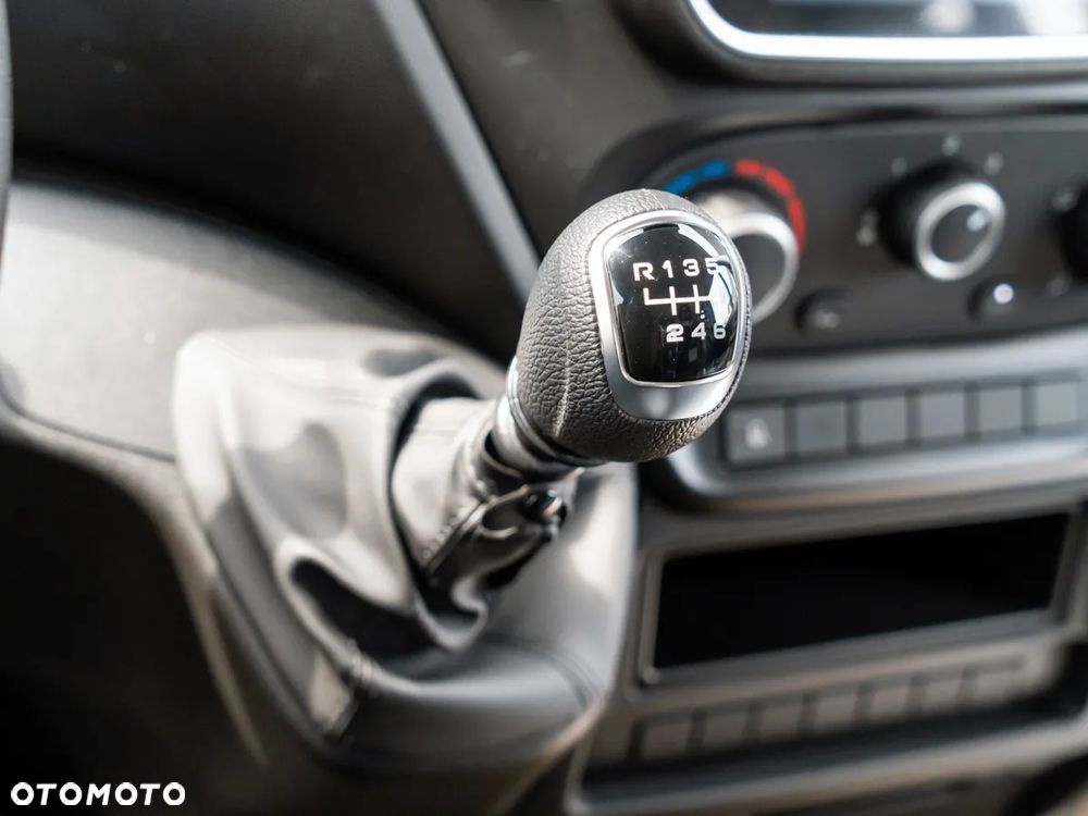 Iveco Daily 35S18HD doka ze skrzynią fabryczną - 15