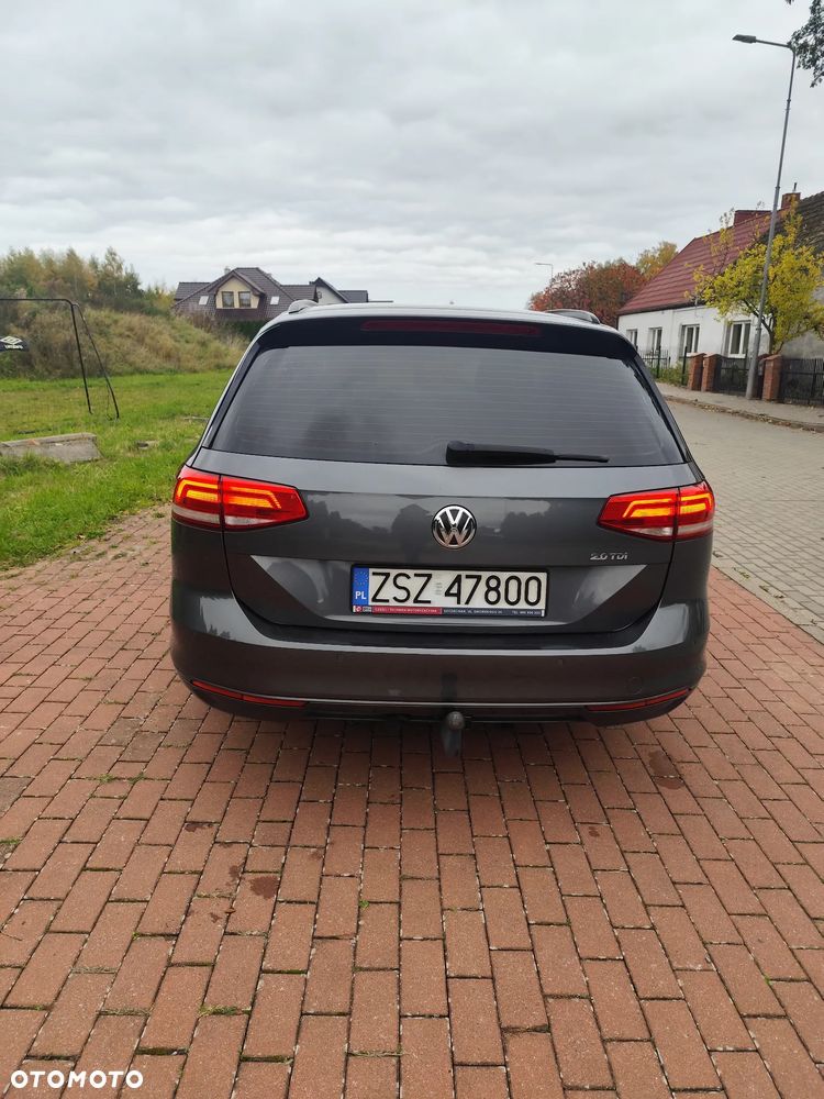 Volkswagen Passat - 14