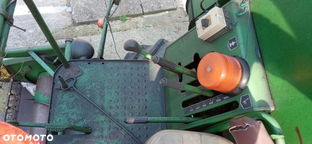 John Deere 530 - 8