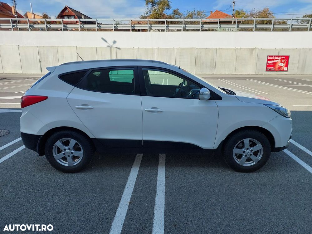 Hyundai ix35 1.7 CRDI 2WD Fifa World Cup Edition - 2