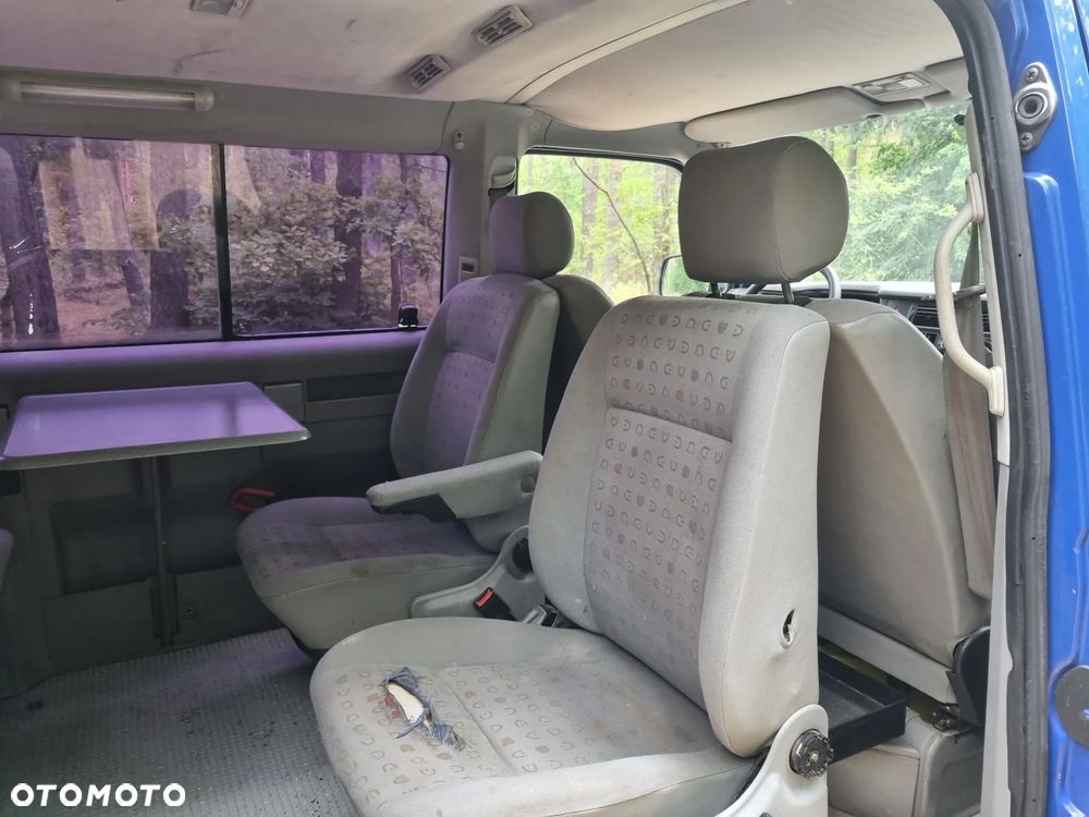 Volkswagen Multivan - 18