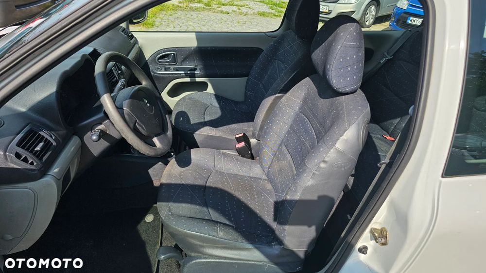 Renault Clio 1.2 Free - 9