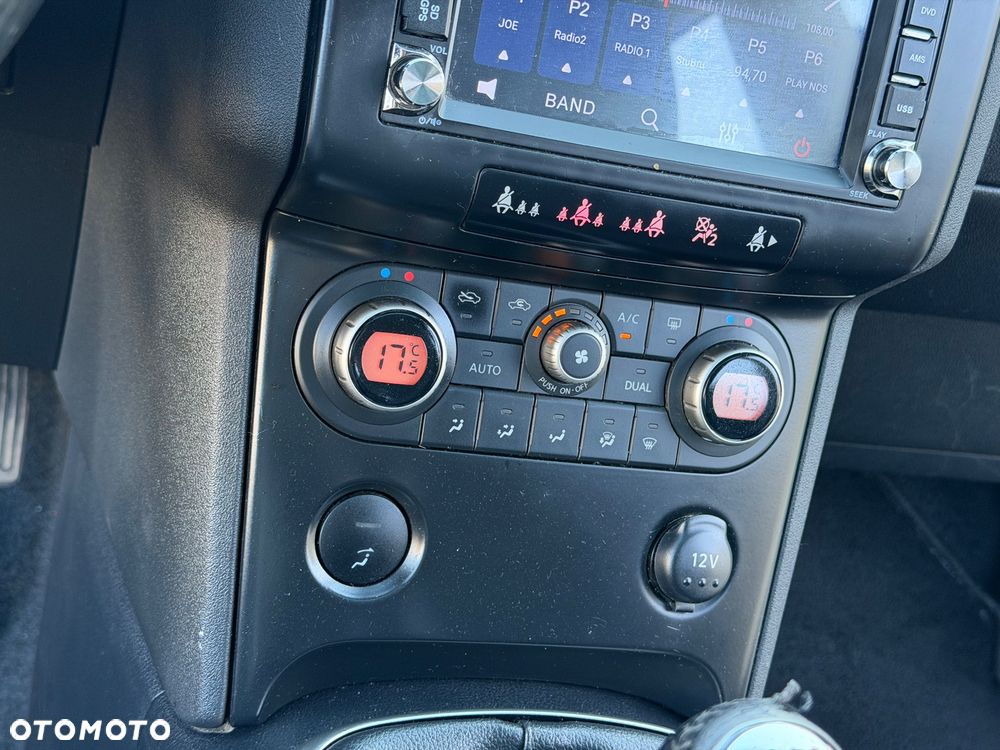 Nissan Qashqai+2 2.0 dCi DPF acenta - 30