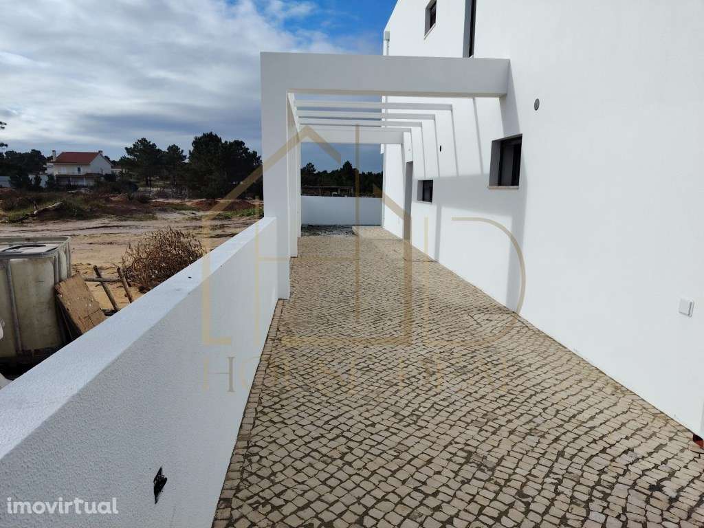 Moradia T3 com Pérgola. Pinhal do General. Fernão Ferro - Grande imagem: 2/35