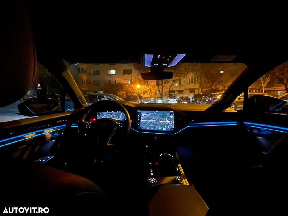 Volkswagen Touareg V6 TDI R-Style - 17