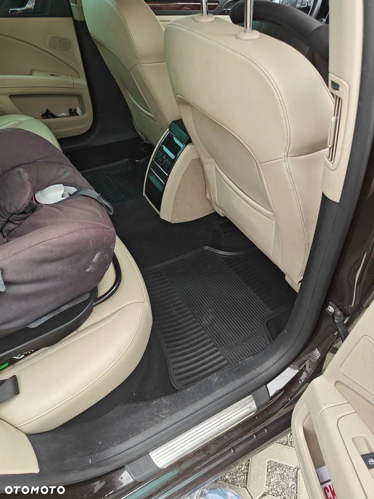 Skoda Superb 2.0 TDI Elegance DSG - 11