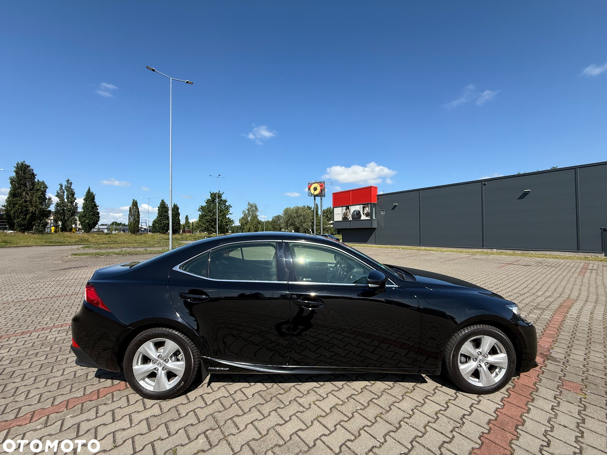 Lexus IS 300h Elite - 16