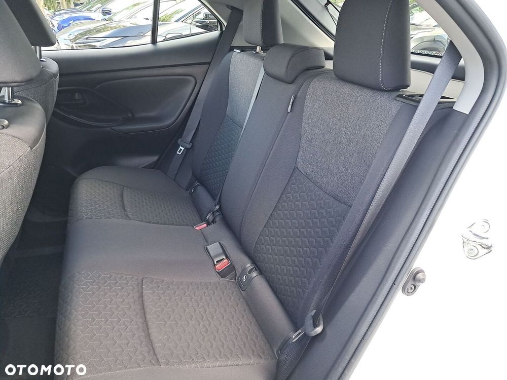 Toyota Yaris Cross Hybrid 1.5 Comfort 4x4 - 14