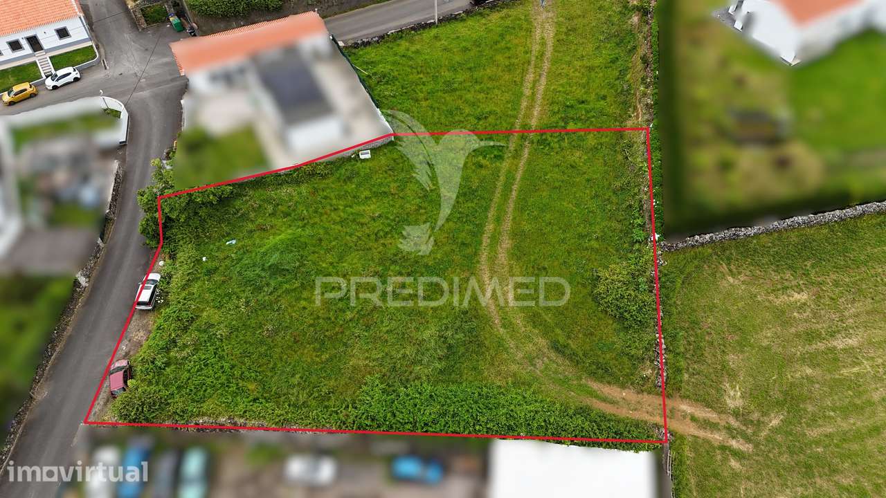 Terreno Urbano para construção com projeto de moradia T3 aprovado - Grande imagem: 3/10