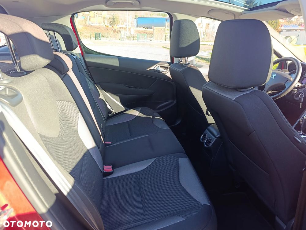 Peugeot 308 120 VTi Automatik Premium - 17