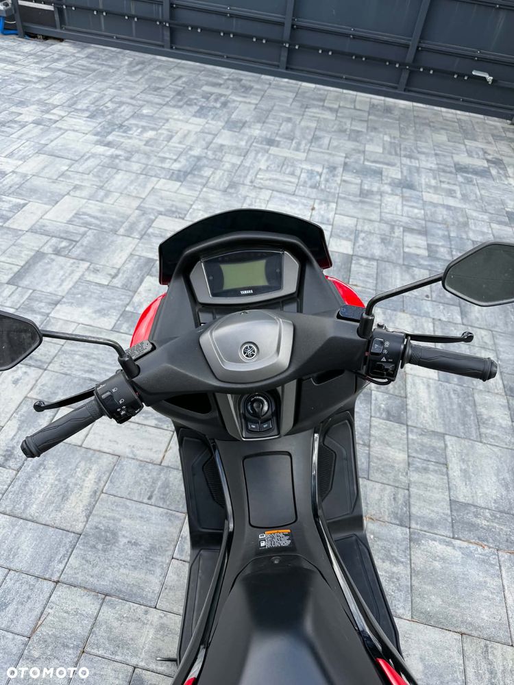 Yamaha NMAX - 7