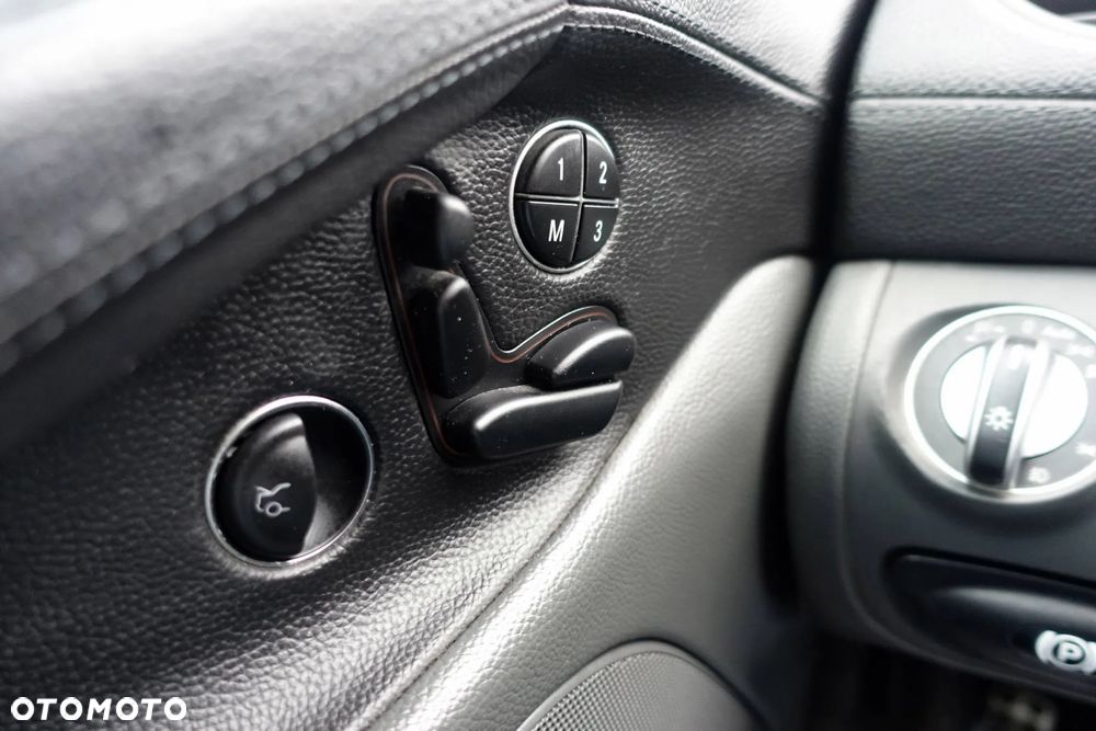 Mercedes-Benz SL 350 - 16