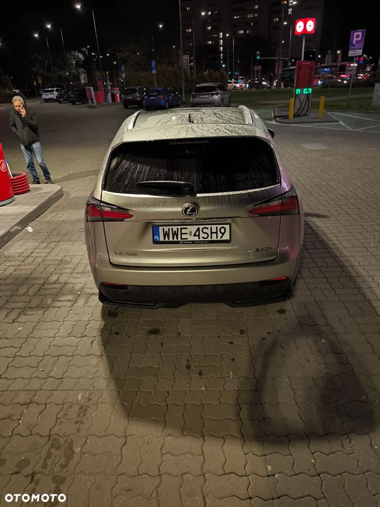 Lexus NX 300h Elite AWD - 11