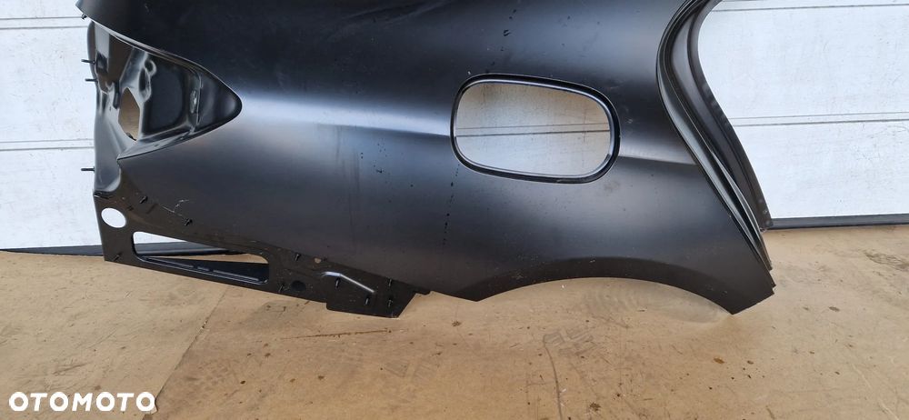 Błotnik tył tylny prawy poszycie Mercedes w213 213 Sedan - 2
