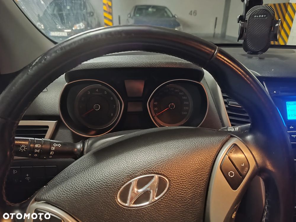Hyundai i30 1.6 GDI Classic + - 25