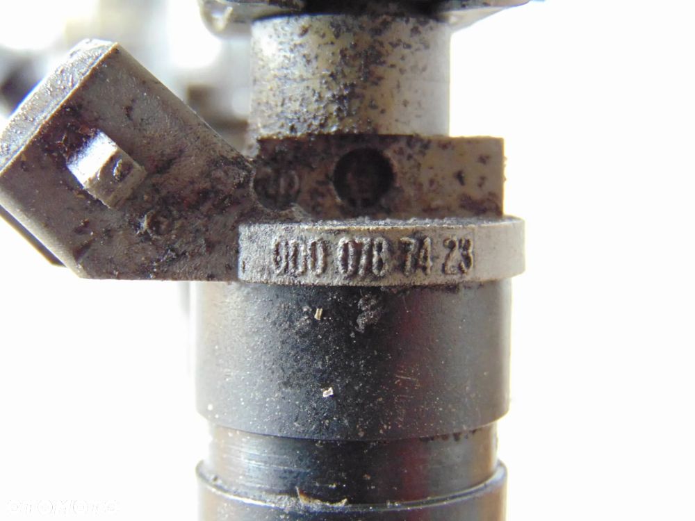 KOMPLET wtryski wtrysk wtryskiwacz paliwa 0000787423 Mercedes C Klasa W202 W124 benzyna 1.8 2.0 - 9