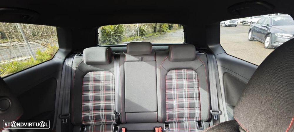 VW Golf 2.0 TSi GTi - 29