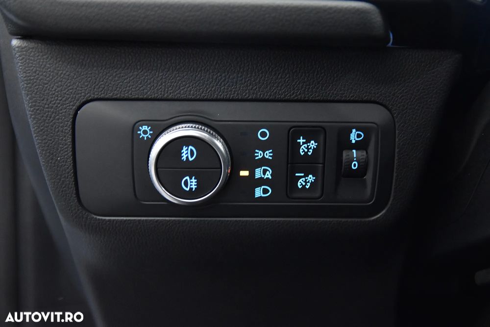 Ford Kuga - 16