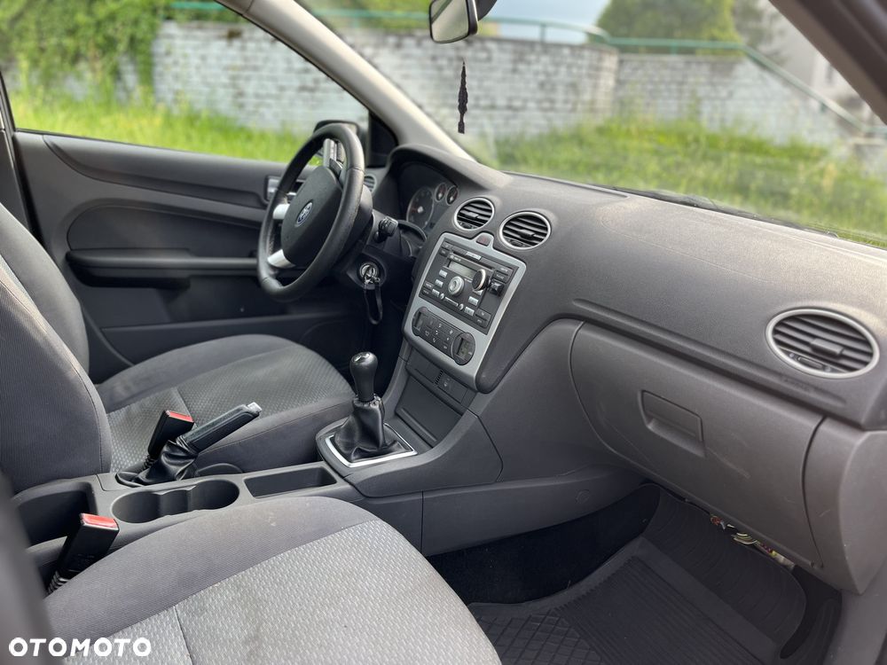 Ford Focus 1.6 Ambiente - 7