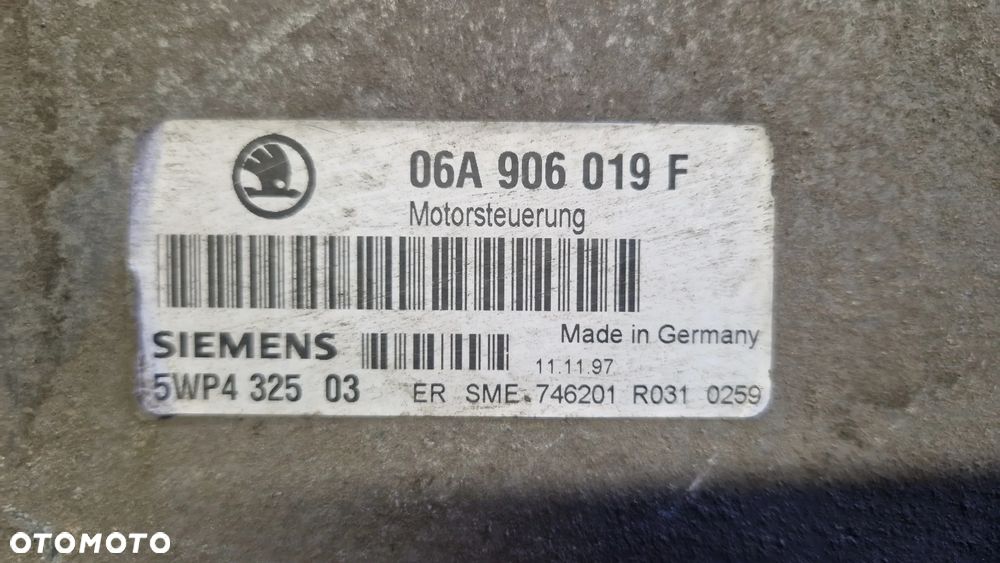 SKODA OCTAVIA I 1.6 STEROWNIK SILNIKA 06A906019F - 2