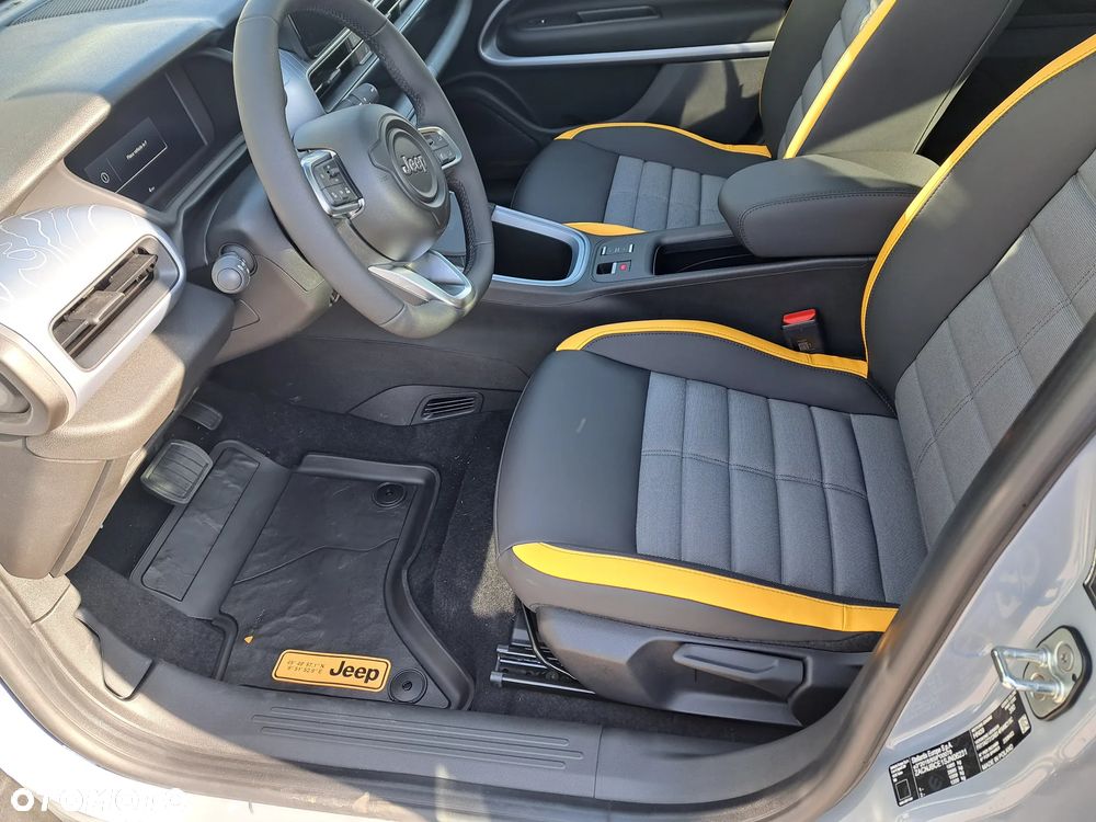 Jeep Avenger 1.2 T3 mHEV The North Face 4xe eDCT6 - 16