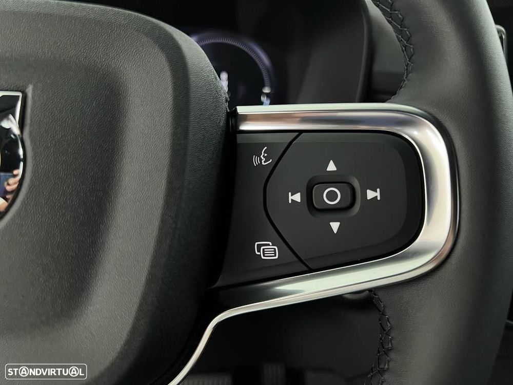 Volvo XC 40 1.5 T4 PHEV Plus Dark - 21