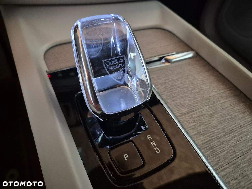 Volvo XC 60 T6 AWD Plug-In Hybrid Inscription - 20