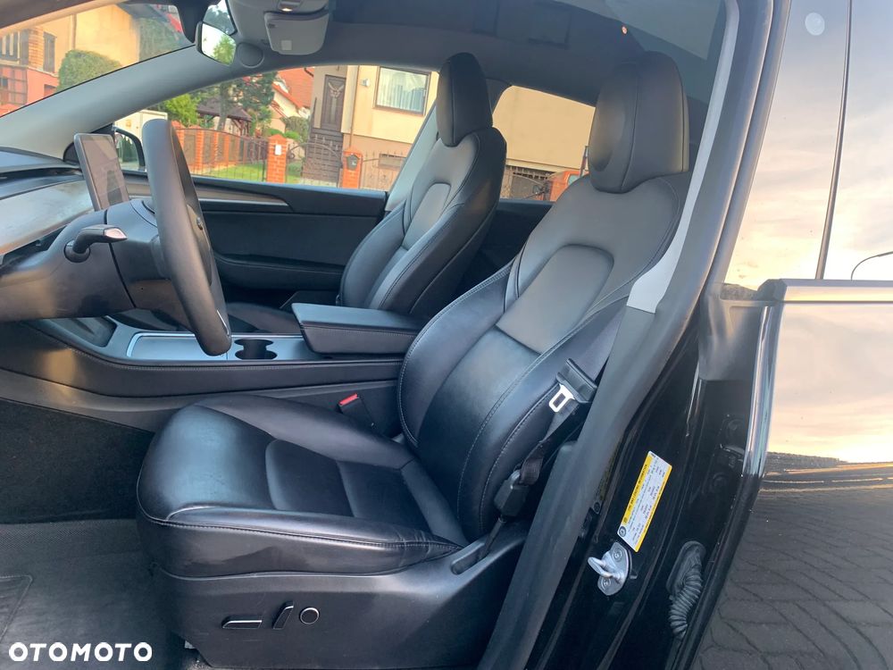Tesla Model Y Long Range Dual Motor AWD - 20