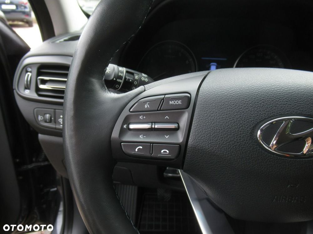 Hyundai i30 1.5 T-GDI 48V Smart - 12