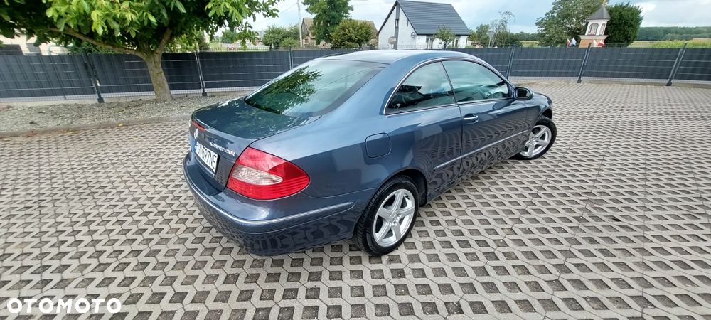 Mercedes-Benz CLK - 24