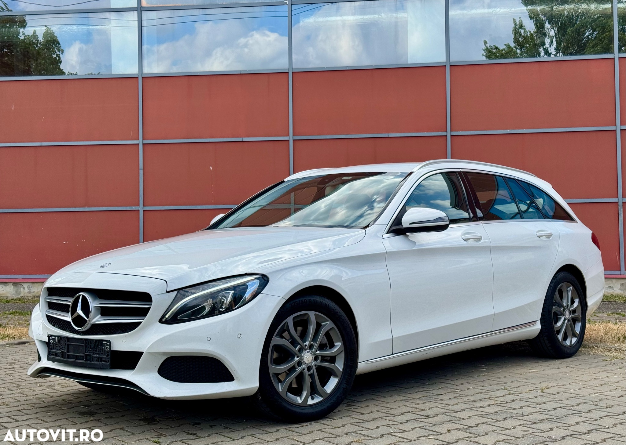 Mercedes-Benz C 220 (BlueTEC) d T 7G-TRONIC Avantgarde - 17