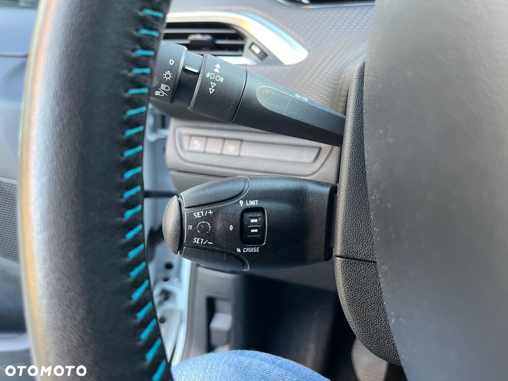 Peugeot 2008 PureTech 110 Stop&Start Urban Move - 33